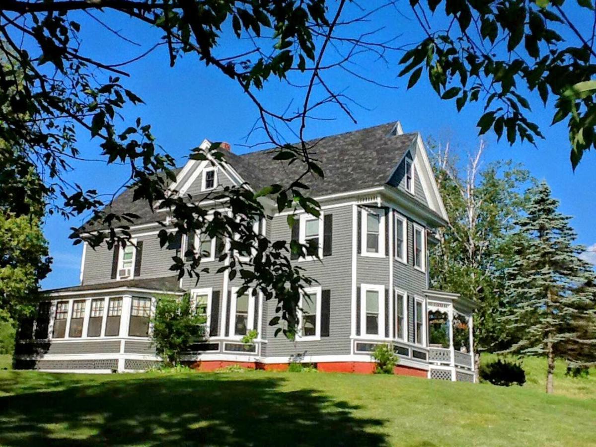 Whitefield Private 2 Bedrooms And 1 Bathroom In Grand Victorian Home In The Heart Of The Whiite Mountains! Great Host מראה חיצוני תמונה