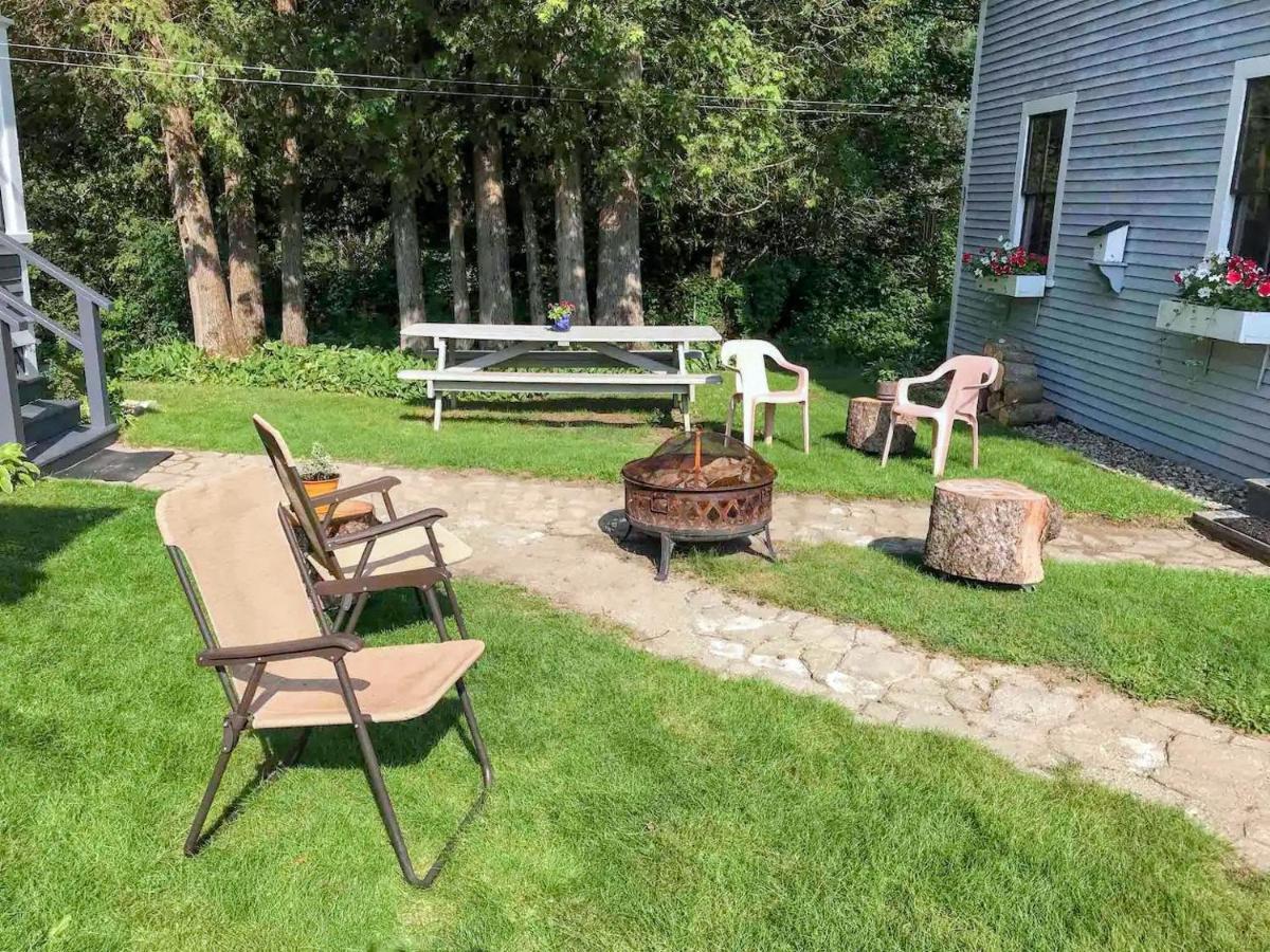 Whitefield Private 2 Bedrooms And 1 Bathroom In Grand Victorian Home In The Heart Of The Whiite Mountains! Great Host מראה חיצוני תמונה